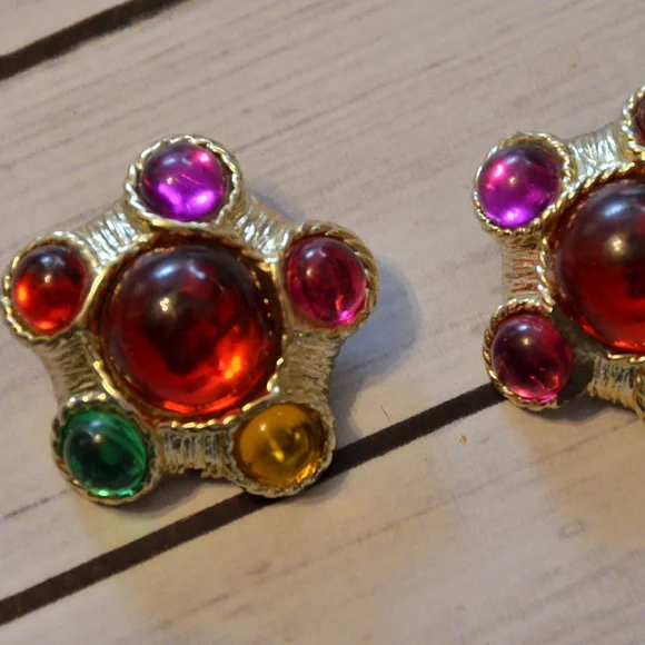 large vintage huge 1980's colorful rhinestone cab earrings - Picture 7 of 7